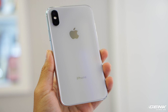 Trên tay iPhone X đầu tiên tại Việt Nam giá 68 triệu đồng - Ảnh 7.