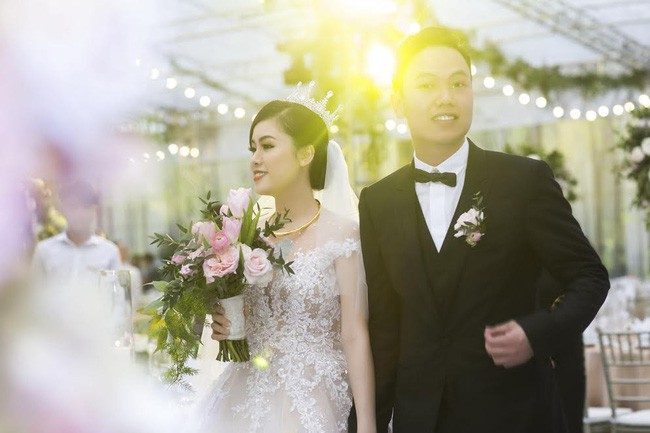 10 đám cưới Việt trong năm 2017 không phải của sao showbiz nhưng cực kỳ xa hoa khiến MXH nô nức chỉ dám nhìn không dám ước - Ảnh 7.