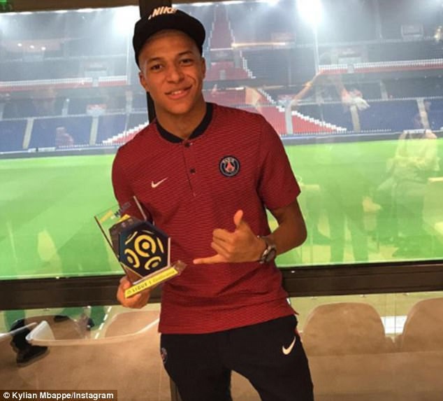 Neymar kiến tạo, Cavani và Mbappe ghi bàn, PSG vô địch lượt đi Ligue 1 - Ảnh 8.