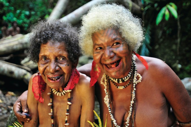 Chuyện yêu thú vị ở đảo quốc nữ quyền: Cứ đến mùa khoai, phụ nữ lại đi săn trai, có những căn lều để ngoại tình thoải mái - Ảnh 6.