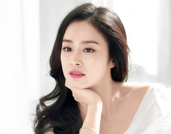 Kim Tae Hee - Bi Rain: Cặp đôi thiên kim tiểu thư và chàng trai mất mẹ vươn lên thành ngôi sao - Ảnh 8.