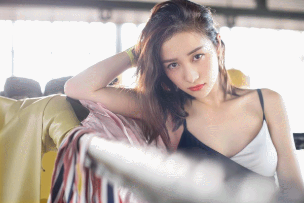 Jun Vũ: Từ hot girl trà sữa thuần khiết đến nàng mẫu sexy, đầy gợi cảm - Ảnh 8.