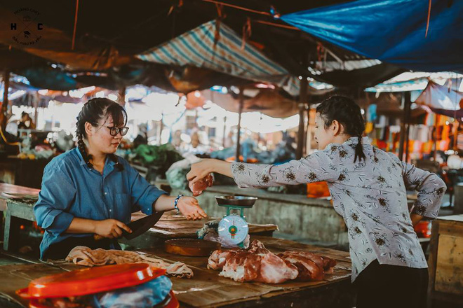 Kỷ yếu xóm chợ náo nhiệt nhất trên đời với 33 tiểu thương đều là các bạn học sinh! - Ảnh 8.