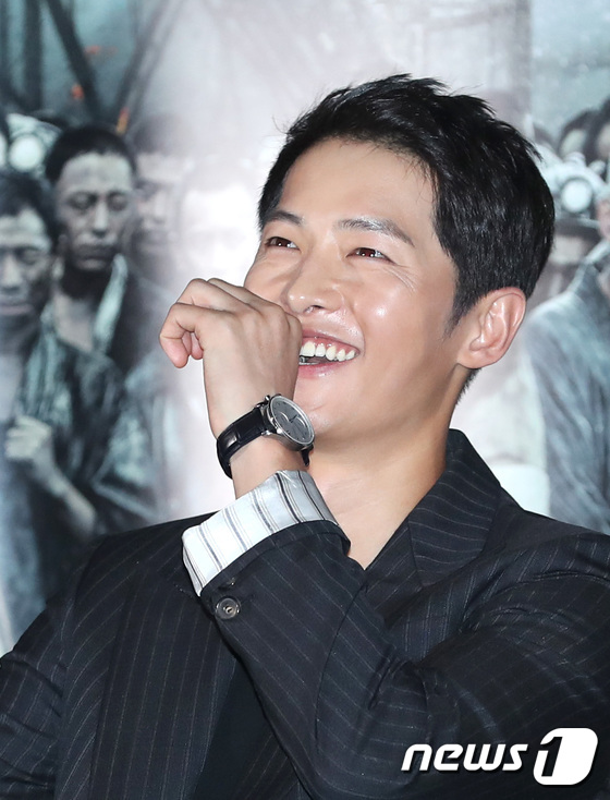 Song Joong Ki tỏ tình, tiết lộ lý do tự hào về Song Hye Kyo tại sự kiện - Ảnh 8.