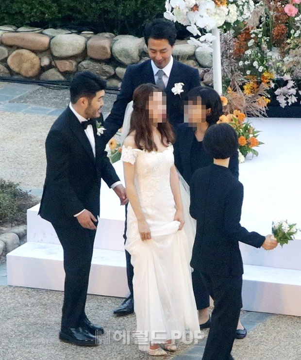 Đám cưới siêu khủng của diễn viên Vườn sao băng: Hội bạn thân tài tử, mỹ nhân hội tụ, thiếu Song Joong Ki - Ảnh 8.