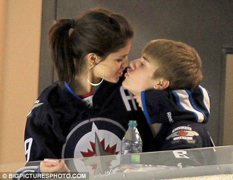 Đây là tình sử của Justin và Selena suốt 7 năm qua: Dài và dai chẳng kém Cô dâu 8 tuổi! - Ảnh 8.