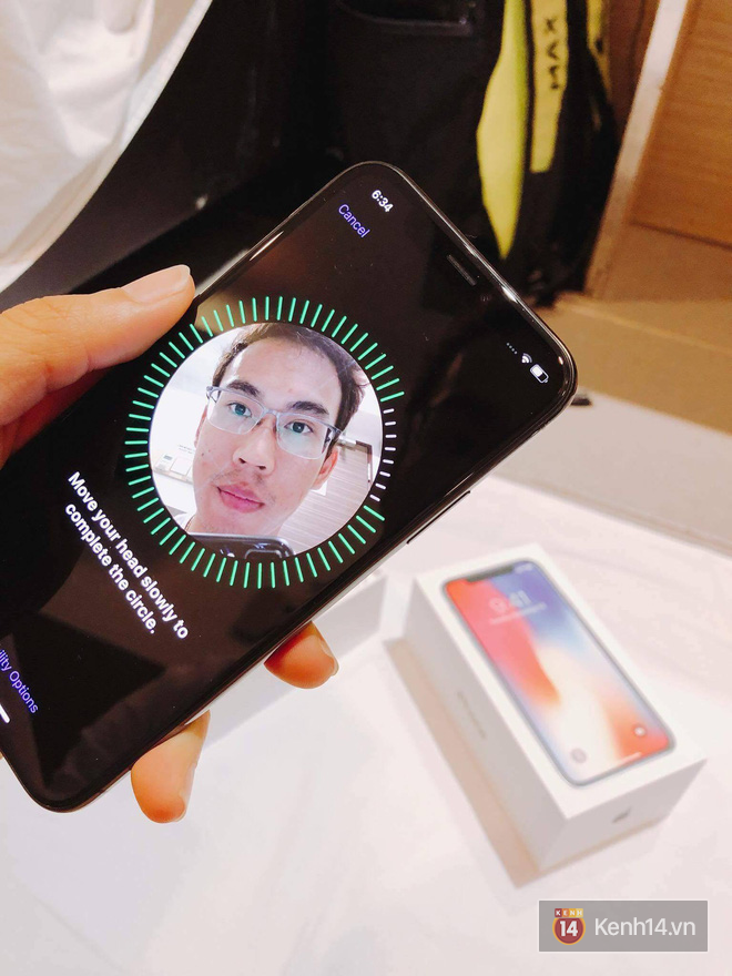 NÓNG: Đây là iPhone X 256GB đầu tiên sẽ về đến Việt Nam sáng nay, đầy đủ màu, giá 68 triệu đồng - Ảnh 8.