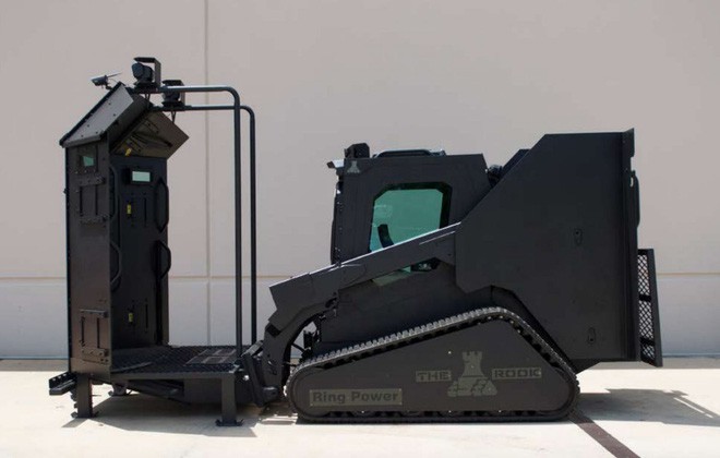 Chiêm ngưỡng chiếc xe bọc thép chuyên dụng để chống khủng bố của đặc nhiệm SWAT - Ảnh 7.