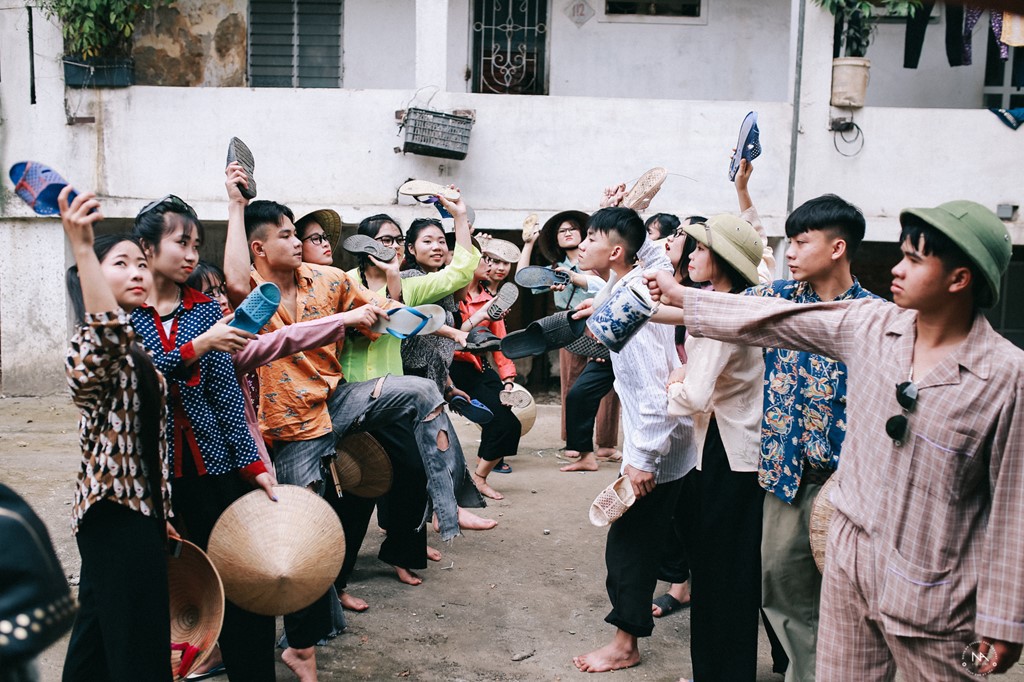 Trào lưu chụp ảnh kỷ yếu theo phong cách bao cấp làm mưa làm gió trong giới trẻ năm 2017 - Ảnh 8.