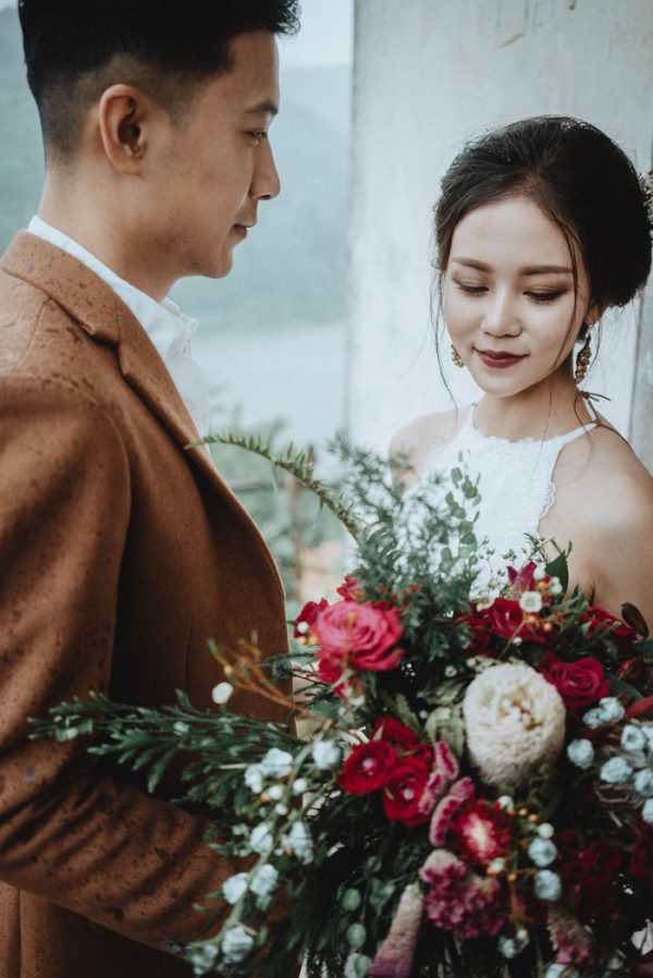 Có gì trong lễ cưới bí mật đẹp thoát tục của cặp đôi Việt được báo Tây ca ngợi hết lời? - Ảnh 9.