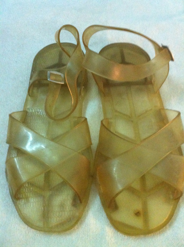 Trước khi có giày ngoại, thiên hạ này vẫn là của sandal Bitis, giày Bata Thượng Đình... - Ảnh 9.