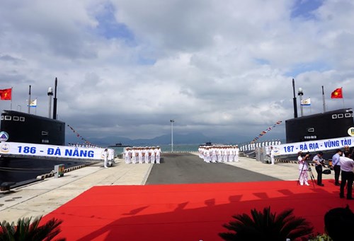 Thủ tướng dự lễ thượng cờ 2 tàu ngầm Kilo - Ảnh 9.