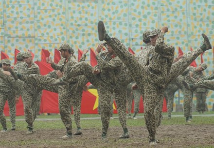 Những tuyệt kỹ võ thuật của đặc công Việt Nam - Ảnh 9.