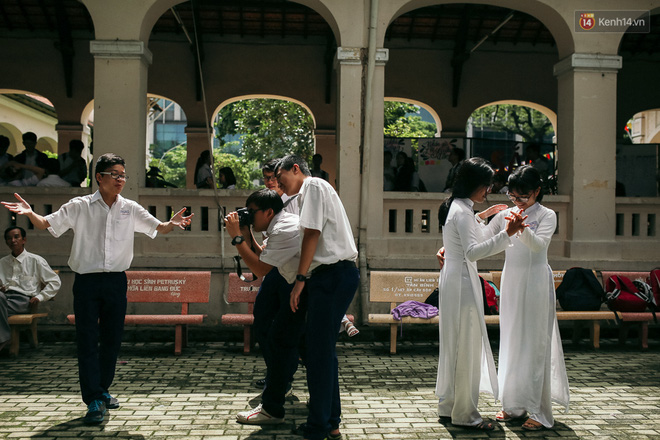 Teen chuyên Lê Hồng Phong (TP.HCM) và màn nhảy flashmob tập thể đầy cảm xúc trong lễ bế giảng - Ảnh 9.