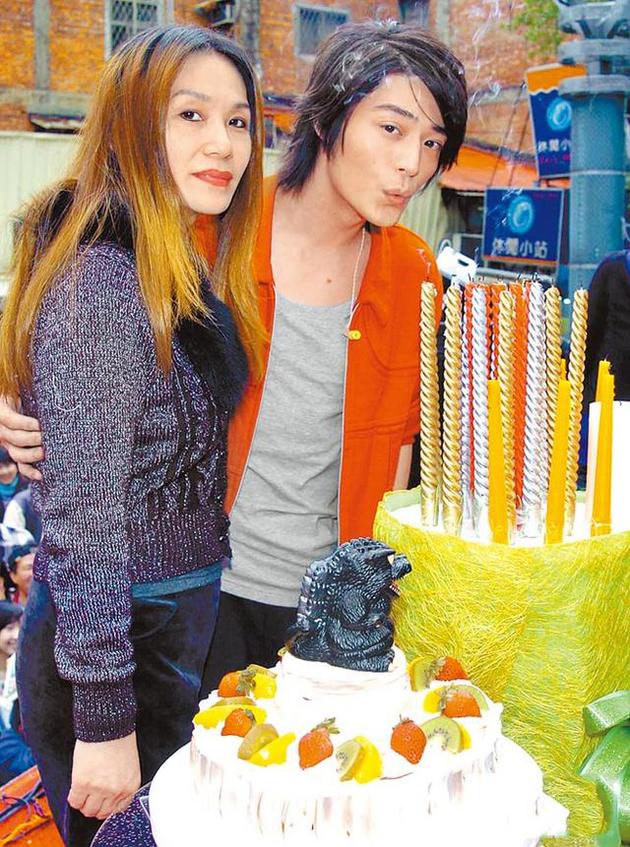 Bức ảnh Lâm Tâm Như chụp chung với mẹ chồng: Sự thật không như báo chí đăng tải - Ảnh 3.