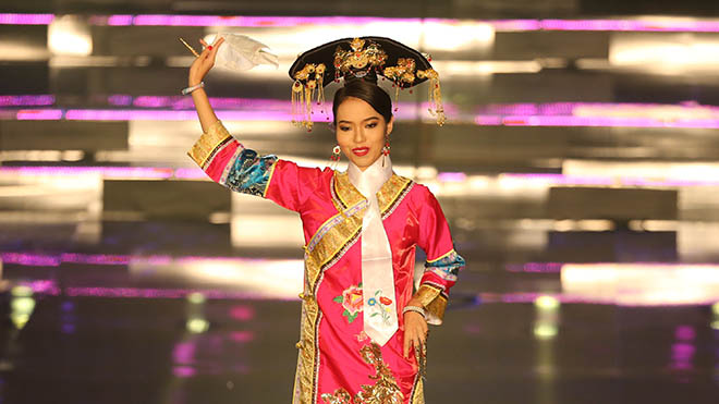 Hoa hậu Hồng Kông gây choáng với nhan sắc phiên bản lỗi” của Lan Khuê tại Miss Grand International - Ảnh 9.