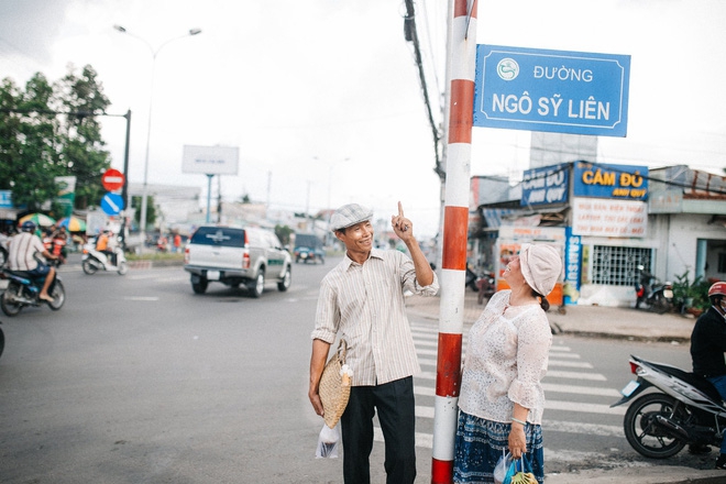 Bố mẹ trong bộ ảnh 25 năm gắn bó cánh đồng đi thăm con, lại có thêm những khoảnh khắc yêu thương đến cay mũi! - Ảnh 9.