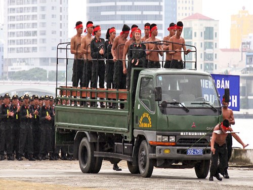 Lực lượng tinh nhuệ bảo vệ Tuần lễ cấp cao APEC 2017 - Ảnh 9.