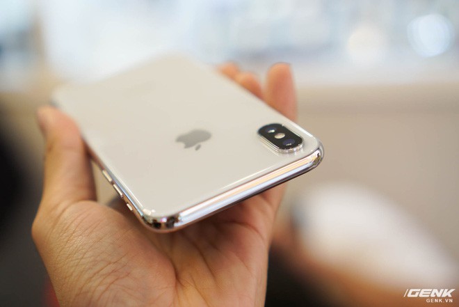 Trên tay iPhone X đầu tiên tại Việt Nam giá 68 triệu đồng - Ảnh 9.