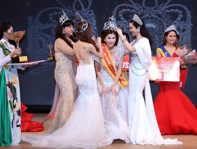 Showbiz Việt lại có thêm 9 Hoa hậu, Á hậu chỉ trong vòng 10 ngày đầu tháng 12! - Ảnh 9.