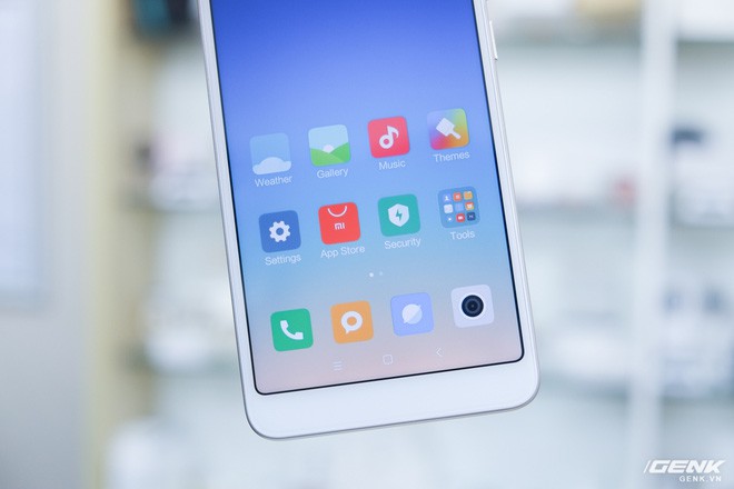 Trên tay Xiaomi Redmi 5 và Redmi 5 Plus: Bộ đôi smartphone màn hình 18:9, viền siêu mỏng rẻ nhất hiện nay - Ảnh 9.