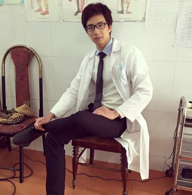 Sĩ Thanh công khai đang hẹn hò với chàng bác sĩ 6 múi, đẹp trai nhất Việt Nam - Ảnh 10.