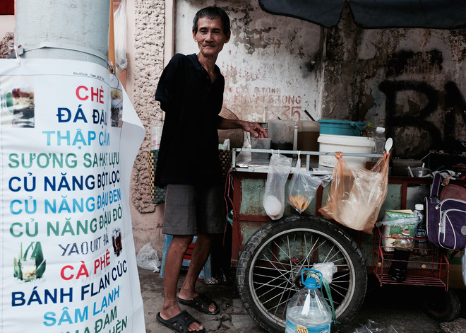 Chuyện của chú Ba Sài Gòn - Người đàn ông 40 năm đẩy xe bán chè vỉa hè chỉ bằng một tay - Ảnh 10.