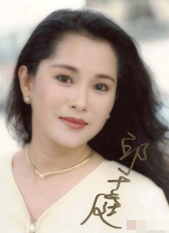 Mỹ nhân đẹp nhất Bao Thanh Thiên từng tự tử vì tin đồn yêu xã hội đen - Ảnh 9.