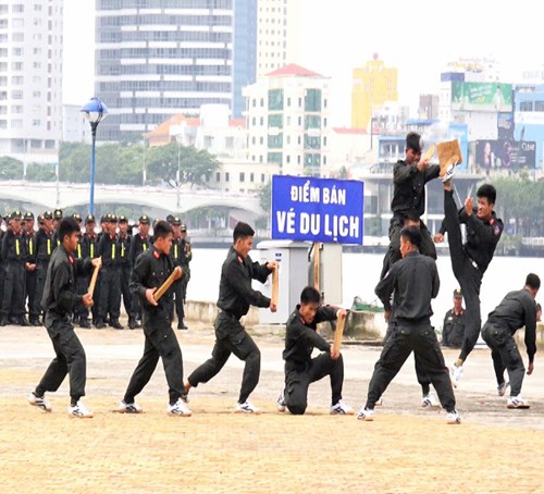 Lực lượng tinh nhuệ bảo vệ Tuần lễ cấp cao APEC 2017 - Ảnh 10.