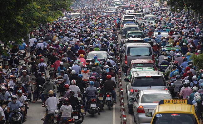 Cách mạng 4.0 ở Việt Nam nên bắt đầu từ đâu? Câu trả lời: Hãy nhìn đường phố - Ảnh 2.