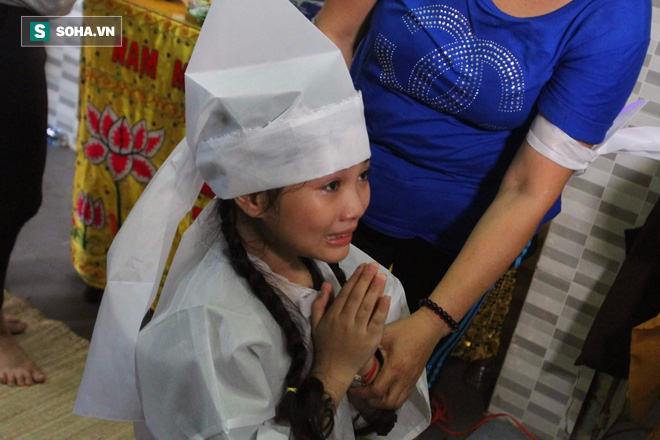 Sao Việt đau xót đến viếng nghệ sĩ Khánh Nam, con gái nuôi khóc nức nở thương cha - Ảnh 7.
