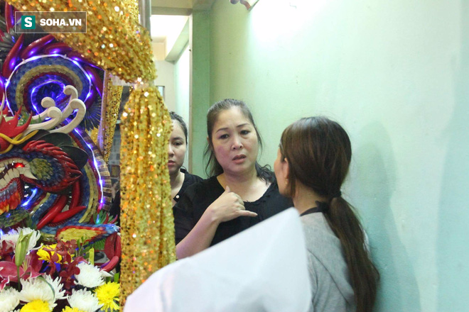 Sao Việt đau xót đến viếng nghệ sĩ Khánh Nam, con gái nuôi khóc nức nở thương cha - Ảnh 11.