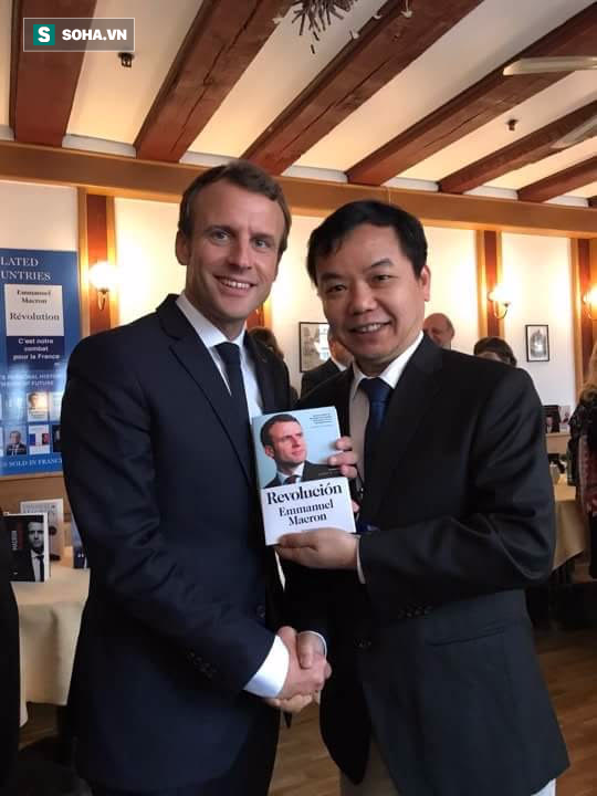 First News có bản quyền xuất bản sách của Tổng thống Pháp Macron - Ảnh 1.