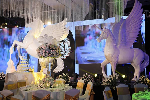 Người đẹp Hoa hậu tổ chức đám cưới với đại gia hơn 16 tuổi xa hoa nhất nhì showbiz Việt - Ảnh 7.
