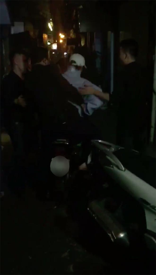 Sơn Tùng M-TP không đội mũ bảo hiểm, ngồi xe máy kẹp ba để chạy thoát fans cuồng - Ảnh 7.