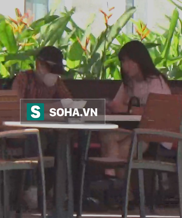 [Video] Sau khi phẫu thuật thẩm mỹ thành soái ca, Đức Phúc ngồi uống cafe cũng đeo khẩu trang kín mít - Ảnh 12.