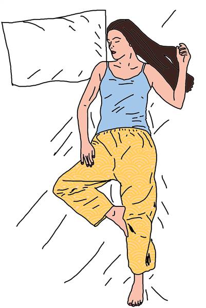 Cách nằm ngủ không bị đau lưng, ngáy to hay khó thở : Mẹo đơn giản nhưng ít người biết - Ảnh 2.