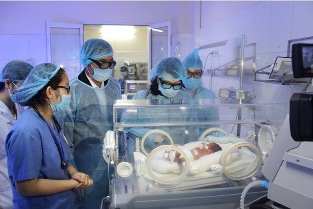 PGS nói vụ 4 trẻ tử vong ở Bắc Ninh: Chính bố tôi cũng mất vì nhiễm khuẩn bệnh viện - Ảnh 1.