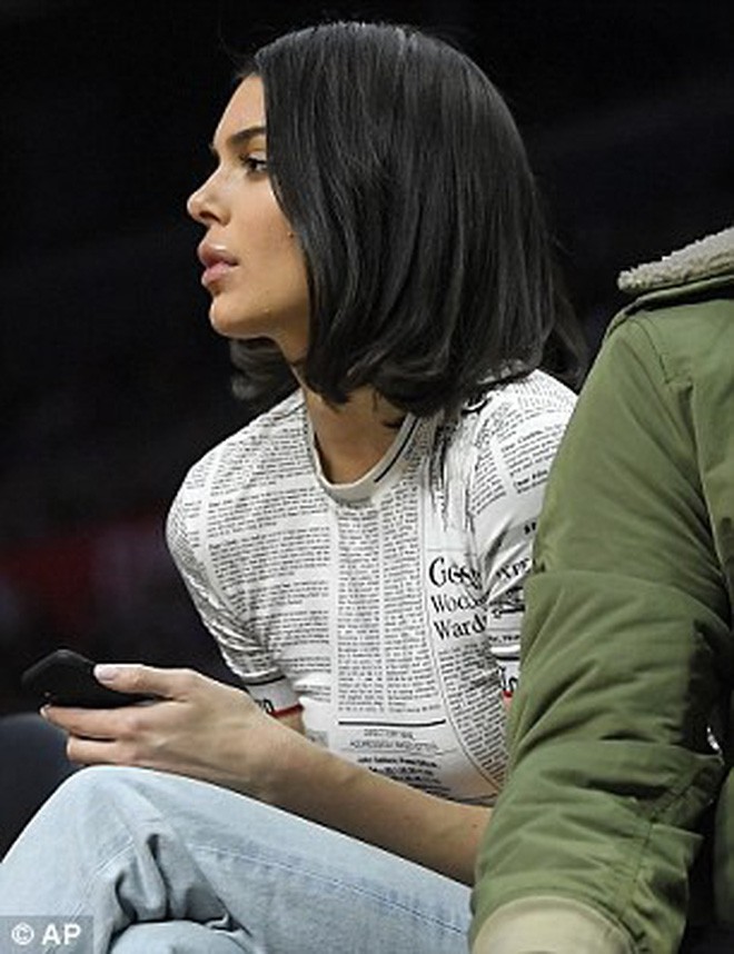 Hậu bơm môi sửa mặt, Kendall Jenner bắt đầu xuống sắc vì di chứng thẩm mỹ? - Ảnh 6.