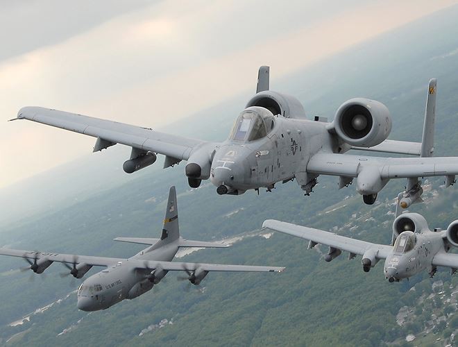 Lợn lòi A-10 của Mỹ tái xuất, ném bom Taliban ở Afghanistan - Ảnh 6.