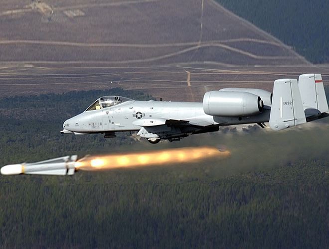 Lợn lòi A-10 của Mỹ tái xuất, ném bom Taliban ở Afghanistan - Ảnh 7.