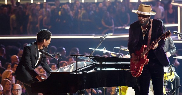 Grammy: Nhìn Gaga và P!nk diễn xuất thần, fan phẫn nộ vì Ed Sheeran lấy hết giải - Ảnh 34.