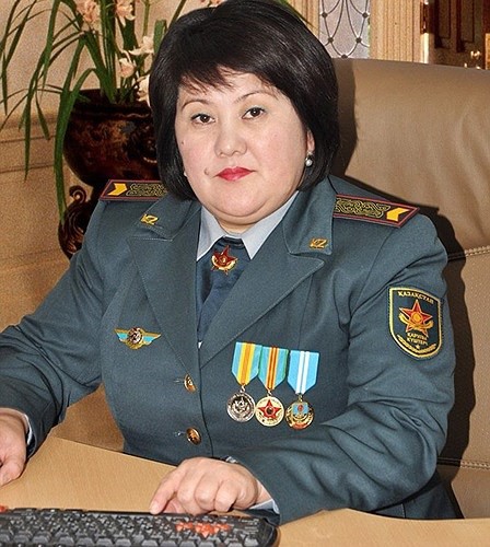 Ảnh: Vẻ đẹp “không lẫn vào đâu” của các nữ quân nhân Kazakhstan - Ảnh 14.