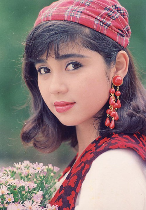 Người đẹp Tây Đô Việt Trinh khoe ảnh chụp cùng với Diễm Hương gần 30 năm về trước - Ảnh 3.
