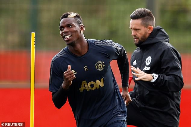 Mourinho bơ phờ, Pogba tươi tắn, Sanchez tính chuyện tát nước theo mưa - Ảnh 4.