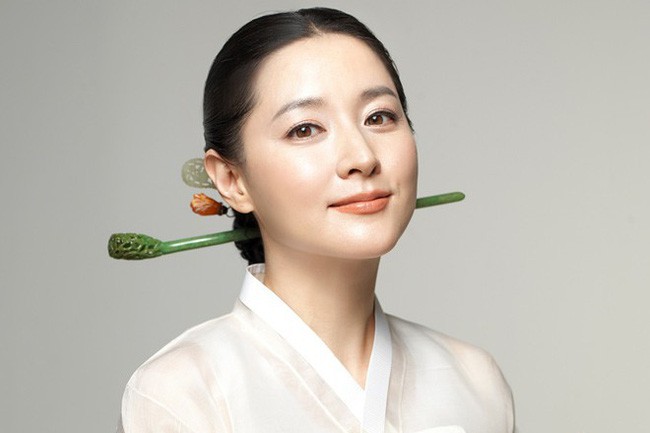 Cuộc hôn nhân bí ẩn của Lee Young Ae: 10 năm hẹn hò chẳng ai hay biết, sau 9 năm kết hôn mới lộ ra thân thế khủng của chồng - Ảnh 5.