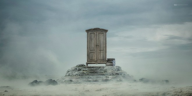 Chỉ bằng những mô hình đồ chơi, nghệ sĩ này đã cho ra nhiều bức ảnh ảo đến khó tin - Ảnh 9. Chỉ bằng những mô hình đồ chơi, nghệ sĩ này đã cho ra nhiều bức ảnh ảo đến khó tin - Ảnh 9.