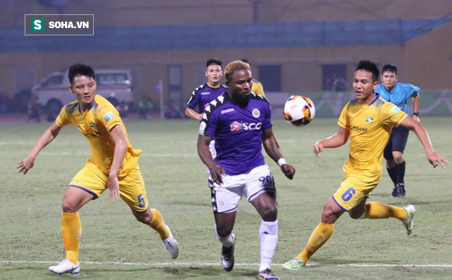 Hà Nội FC bị “đá bay” khỏi Cúp Quốc gia sau trận cầu căng thẳng đến tột đỉnh - Ảnh 1.