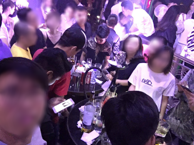 Thanh niên đi làm 4 tháng mới trả hết nợ 1 buổi đi bar vì bạn bè chỉ đến ăn uống check-in rồi về - Ảnh 2.