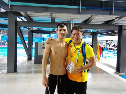 Đánh bại kình ngư Nhật Bản, hot boy bơi lội Huy Hoàng giành huy chương vàng tại giải Olympic trẻ thế giới - Ảnh 1.